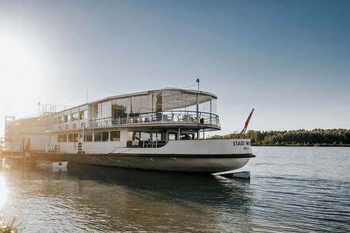 MS Stadt Wien auf der Donau in Tulln