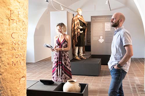 Besucher im Römermuseum Tulln 