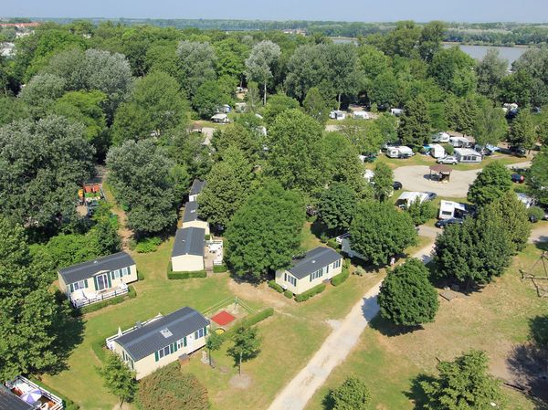 Blick auf den Donaupark Camping Tulln von Oben