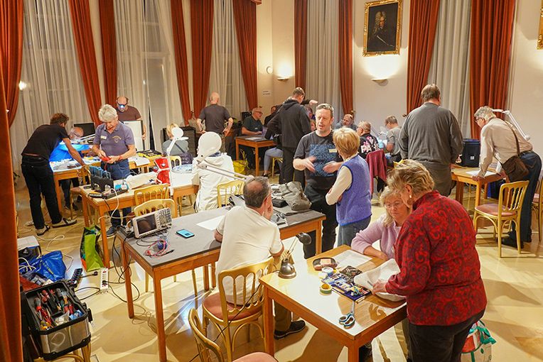 Herbstlicher Auftakt für das Tullner Reparaturcafé