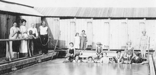 Badeanstalt in Tulln – 1900