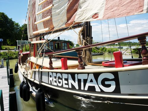 Stadtgemeinde Tulln, Schiff "Regentag"