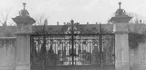 Main entrance to the sanatorium