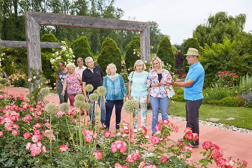 Gruppe bei einer Führung auf der GARTEN TULLN