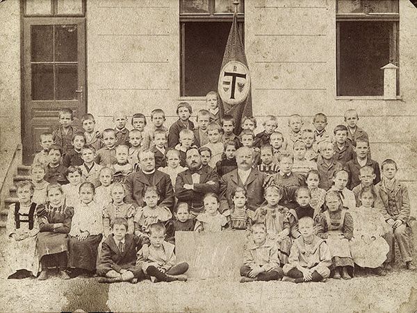 Egons Volksschulklasse, Schuljahr 1898-99 (© Archiv Leopold Museum, Wien)
