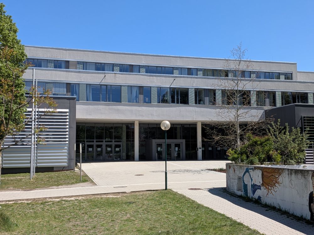 Haupteingang des Bundesgymnasium/Bundesrealgymnasium in Tulln