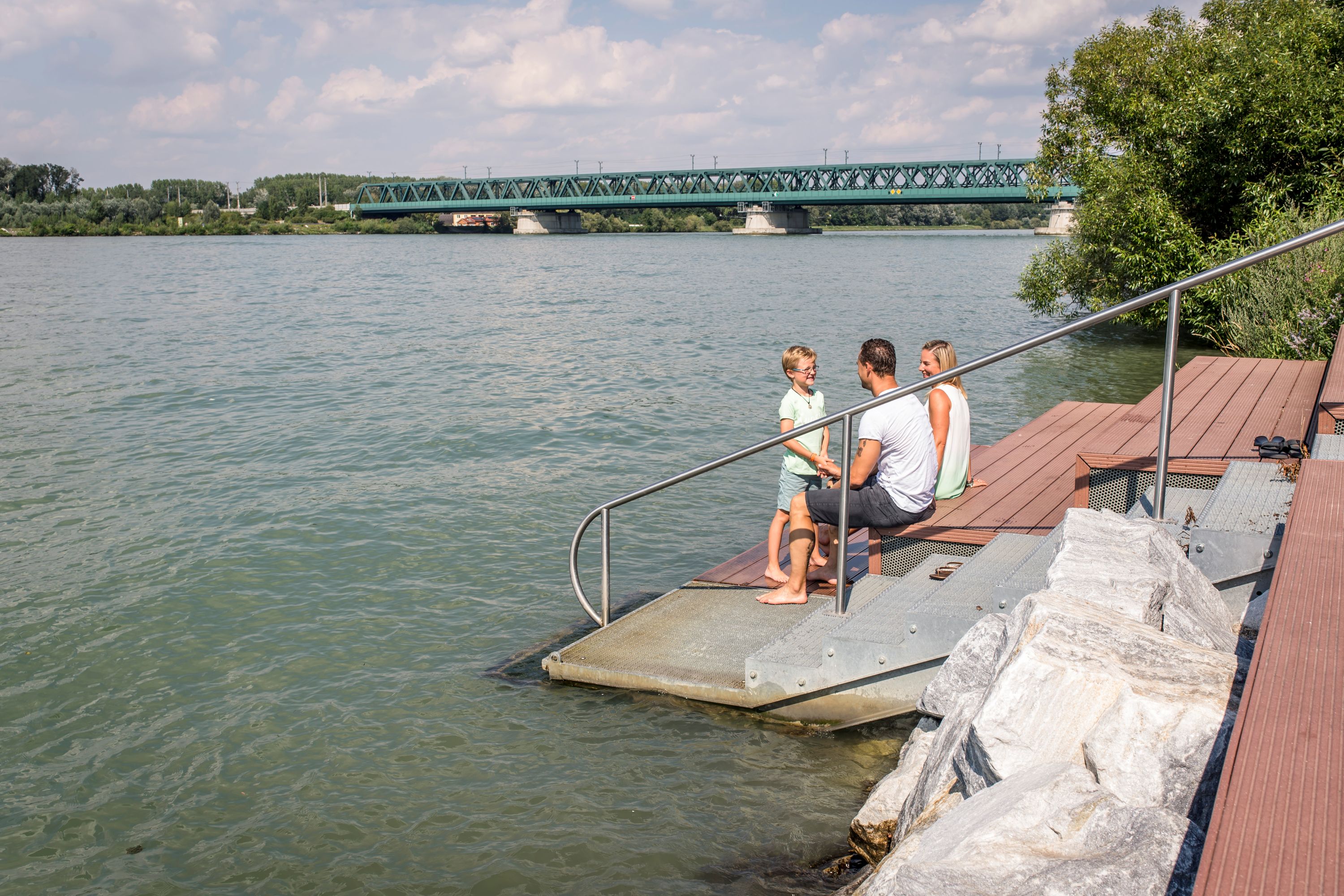 Wassertreppe an der Donaulände