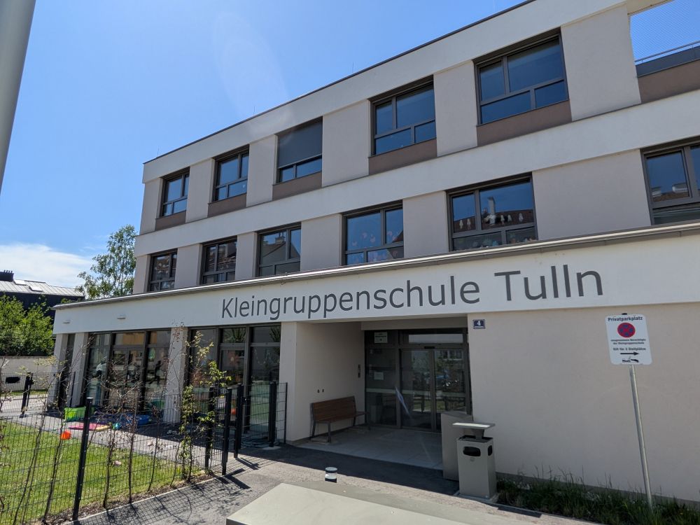 Haupteingang der Allgemeinen Sonderschule in Tulln
